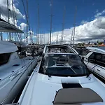 Trim Nautica Charter Botel