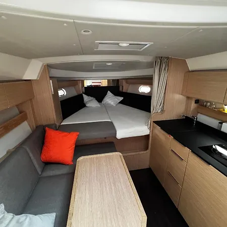 Trim Nautica Charter *