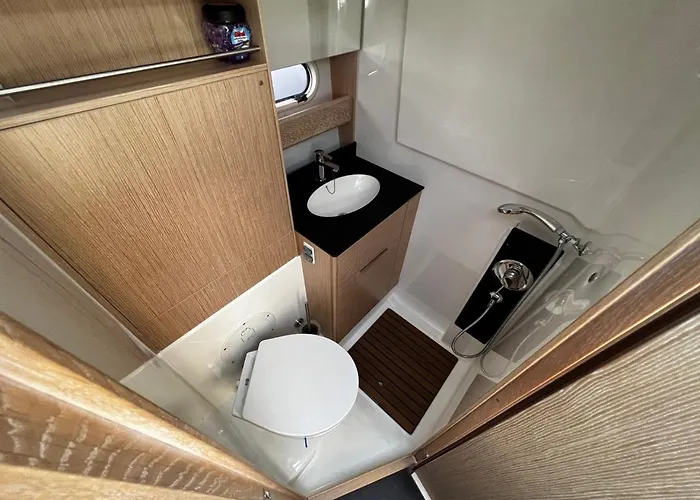 Trim Nautica Charter Biograd Na Moru