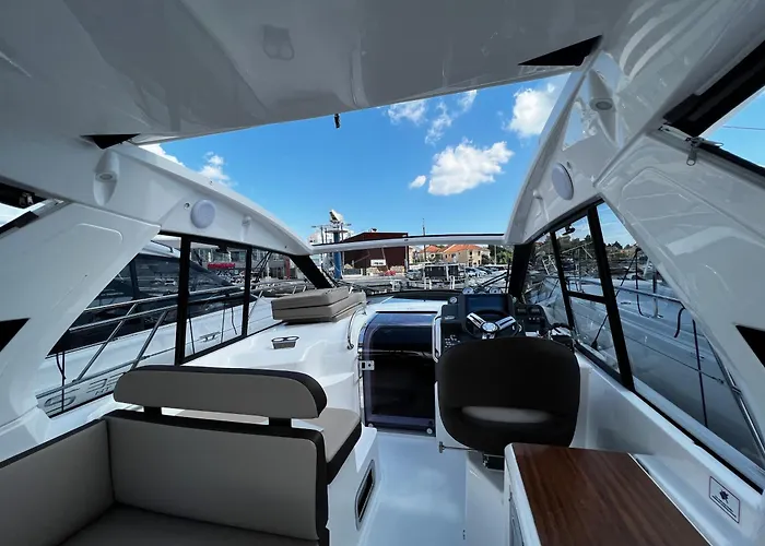 Trim Nautica Charter Botel Biograd Na Moru