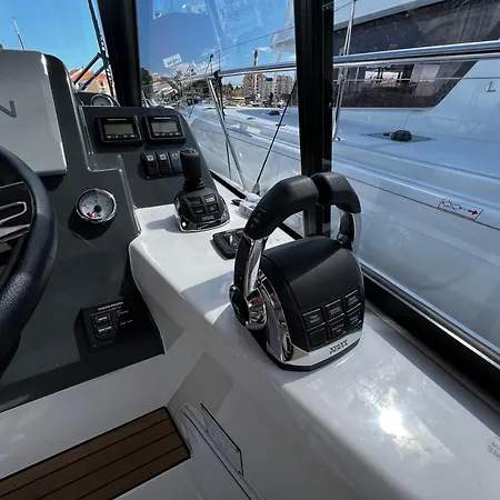 Trim Nautica Charter ביוגראד נה מורו