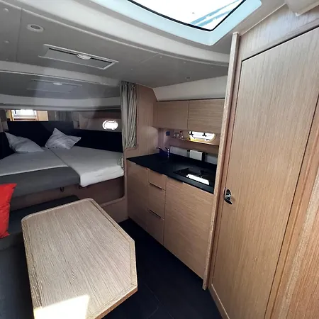 ספינת מלון Trim Nautica Charter