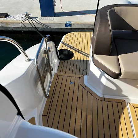 Trim Nautica Charter *